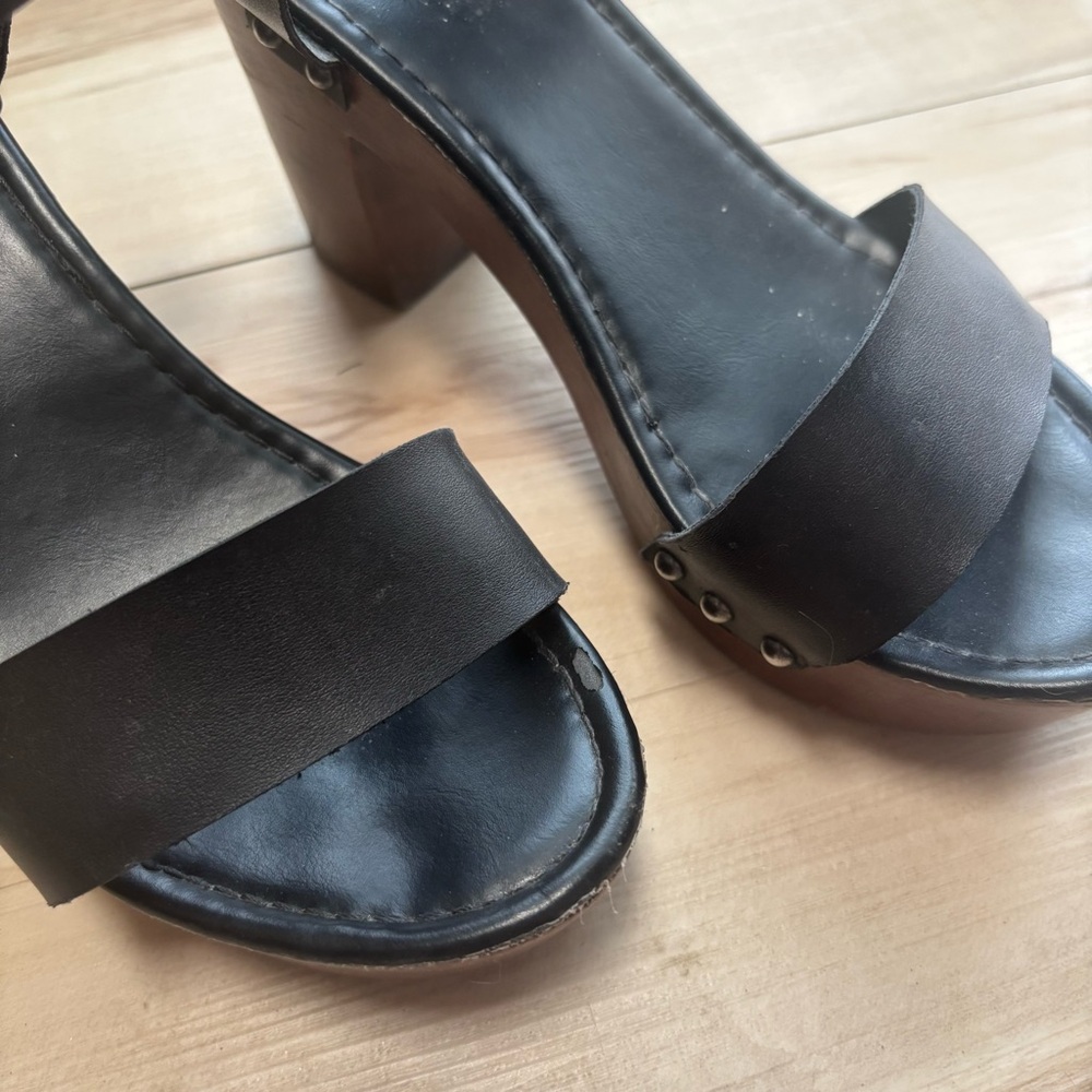 Madden Girl Brown and Black Platform Shoes with Chunky Heel Bundle Size 8.5 - Picture 6 of 12